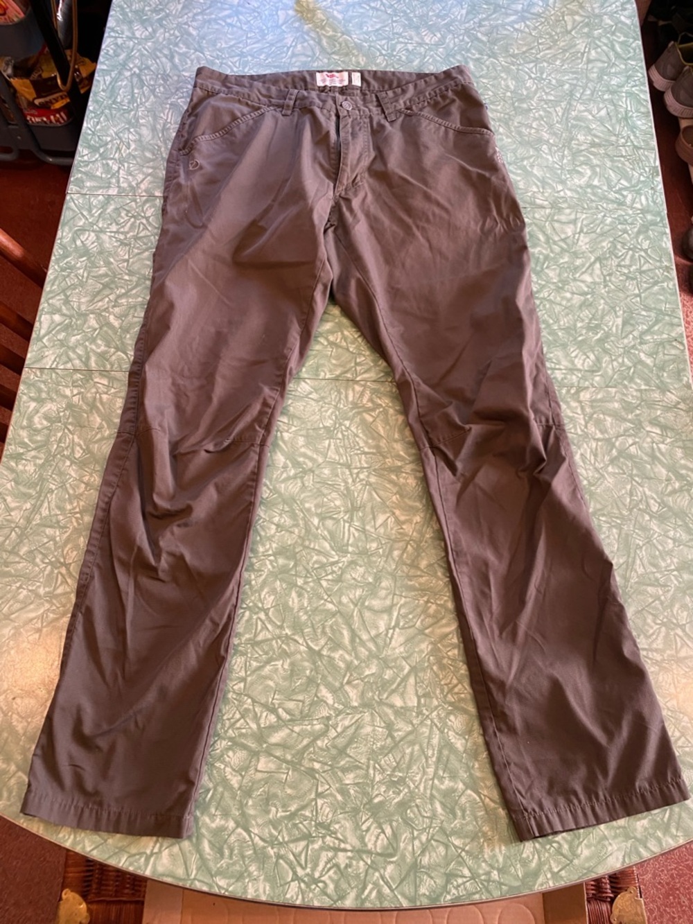 Nice Men’s Size 33” Waist x 34” Length Grey/Green Fjallraven G-1000 Pants